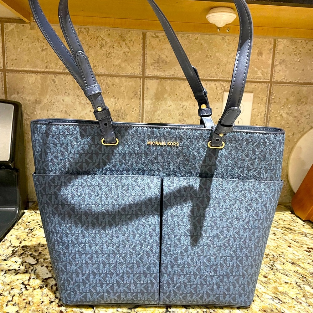 Michael Kors Bedford Medium Purse